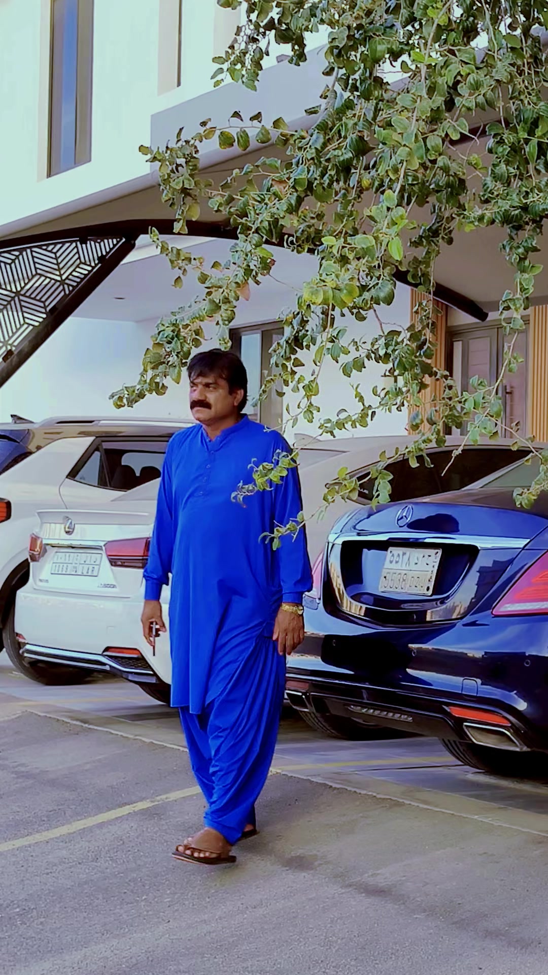 @Huzoor Bux Khoso