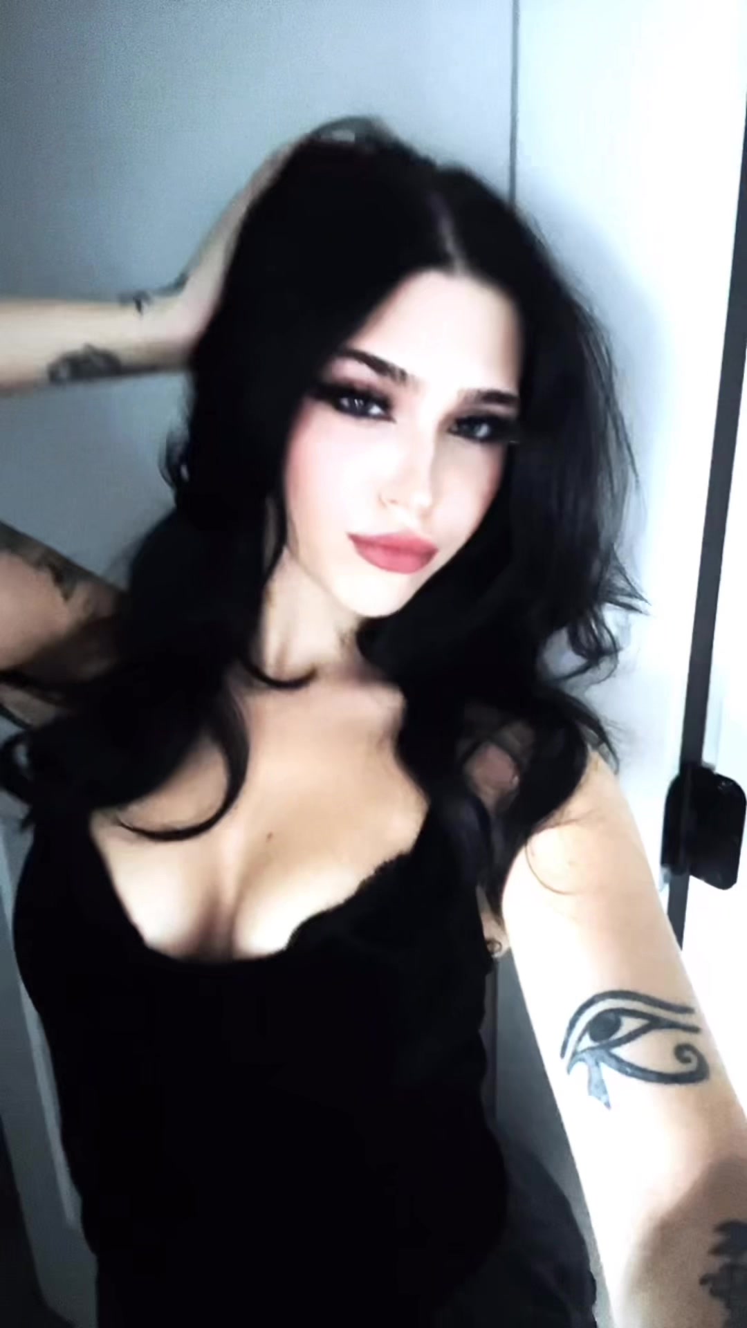 @Elvira ⏾ .⋆♱