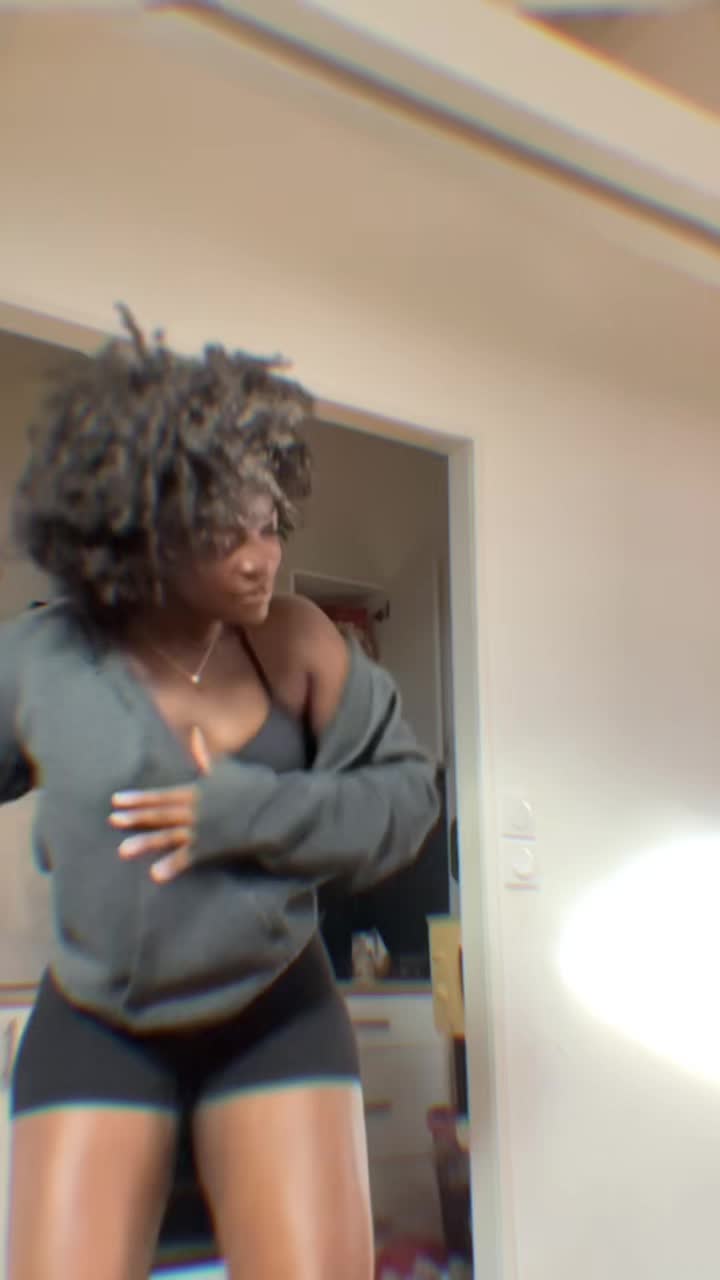 @LauraClaudia