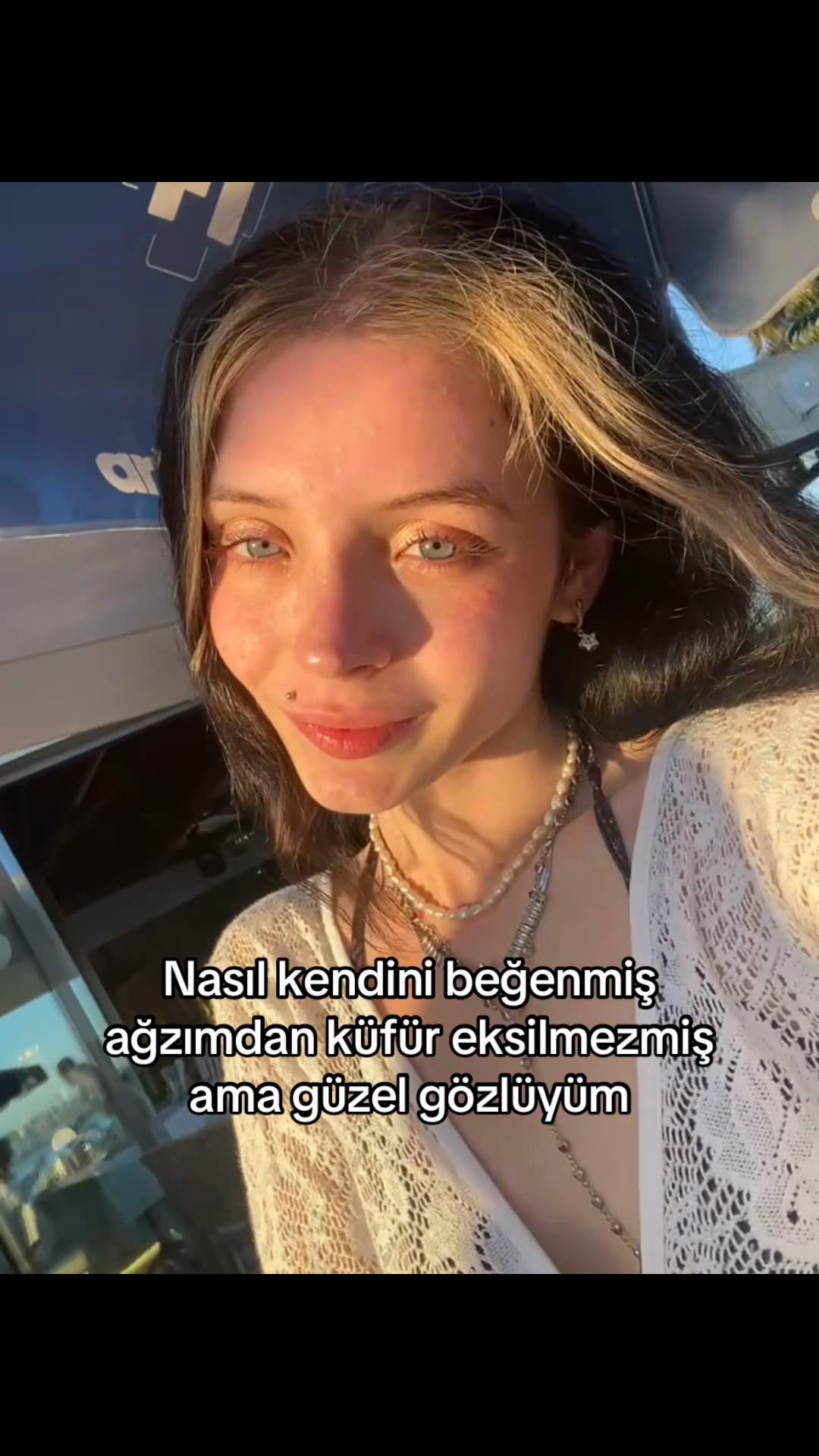 @_.adenn3