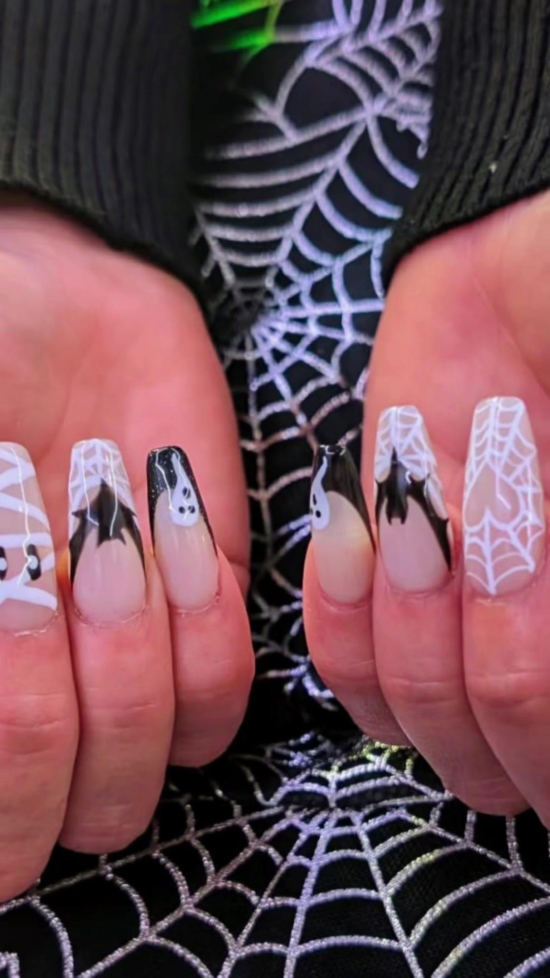 @_nails_by_cece