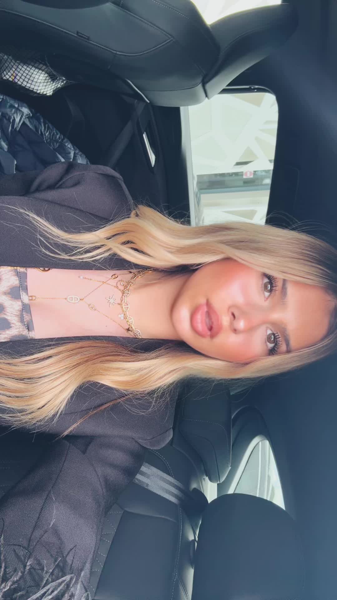 @𝐥𝐚𝐮𝐫𝐚💌🌈🌴🐠🍒🪩