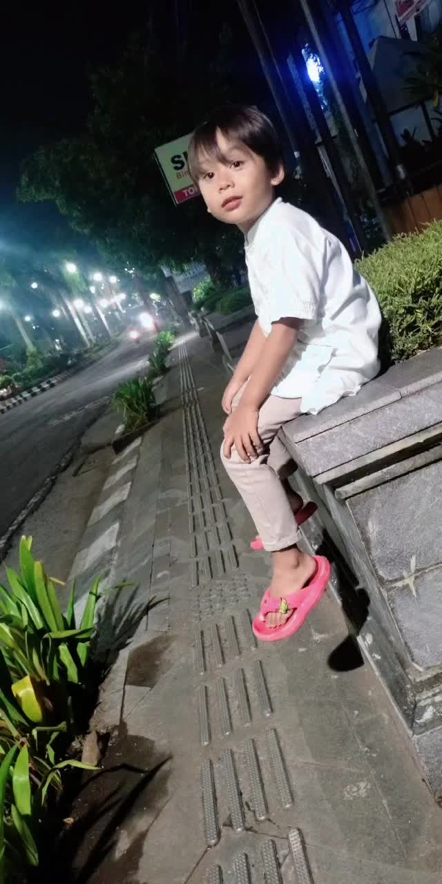 @Laila Ari