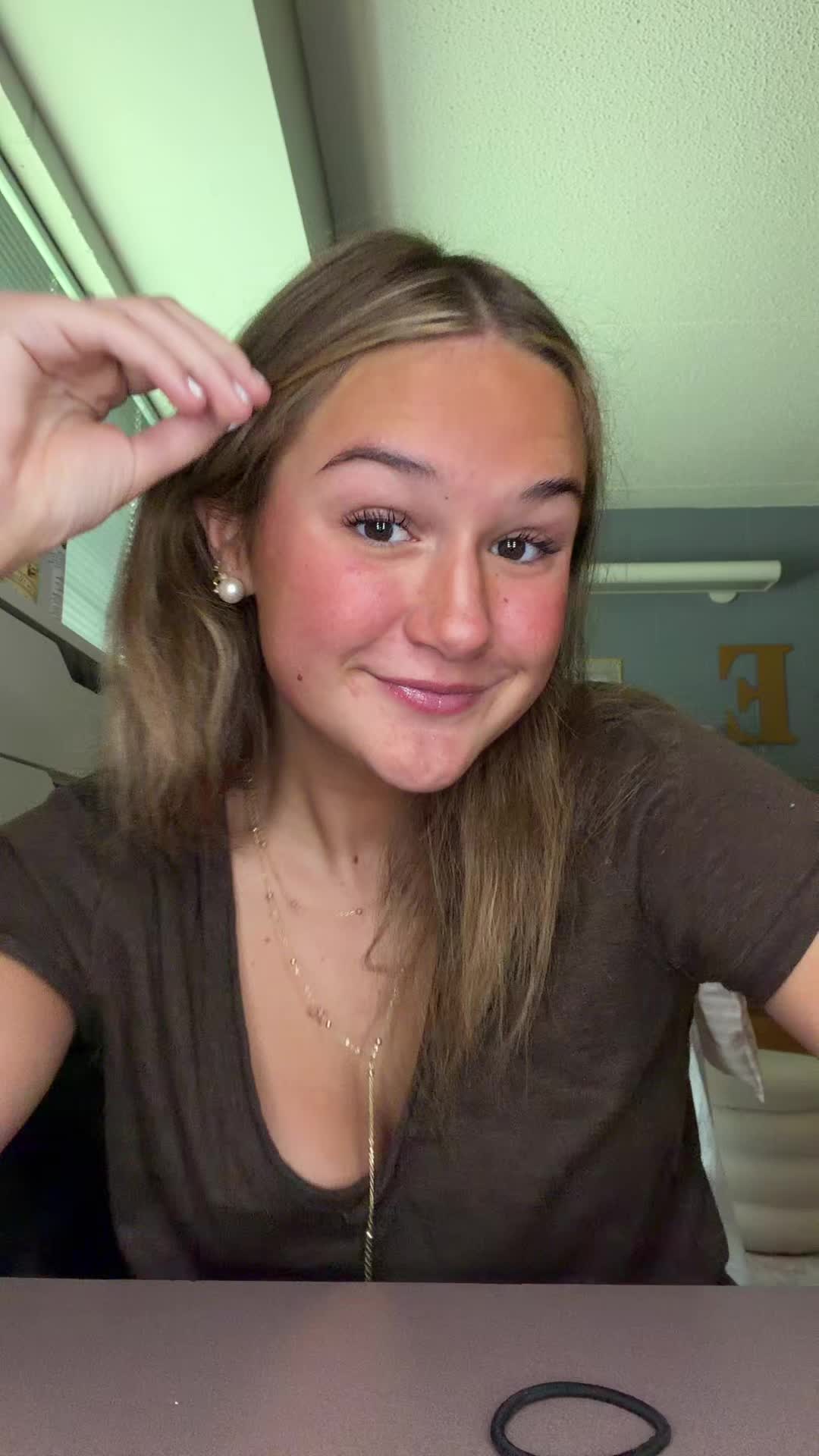 @Ella