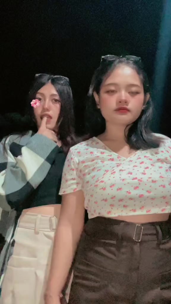 @𝑫𝒆𝒅𝒆 𝑵𝒐𝒗𝒊𝒕𝒂:)🥀🐛