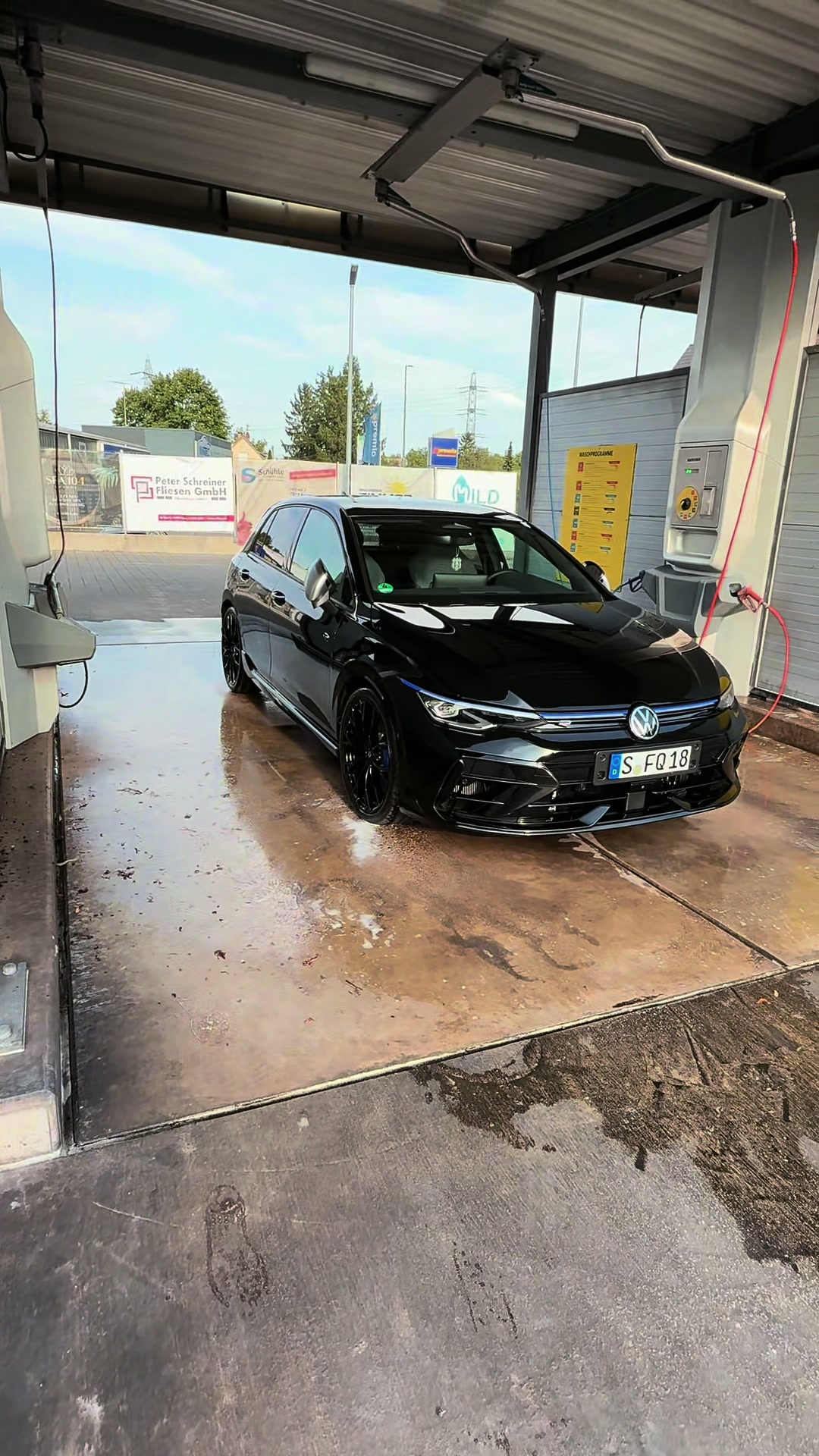 @F18