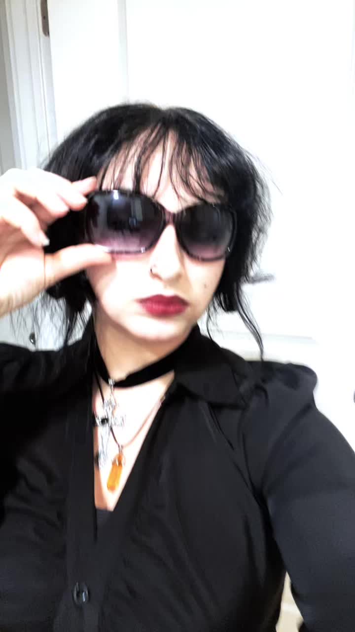 @ren77777778
