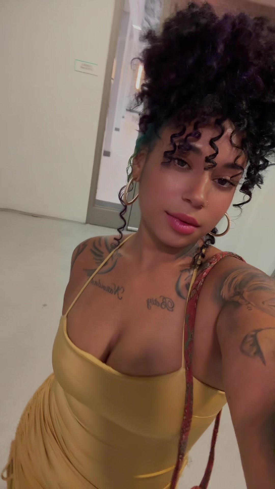 @ShhmoneyCurl