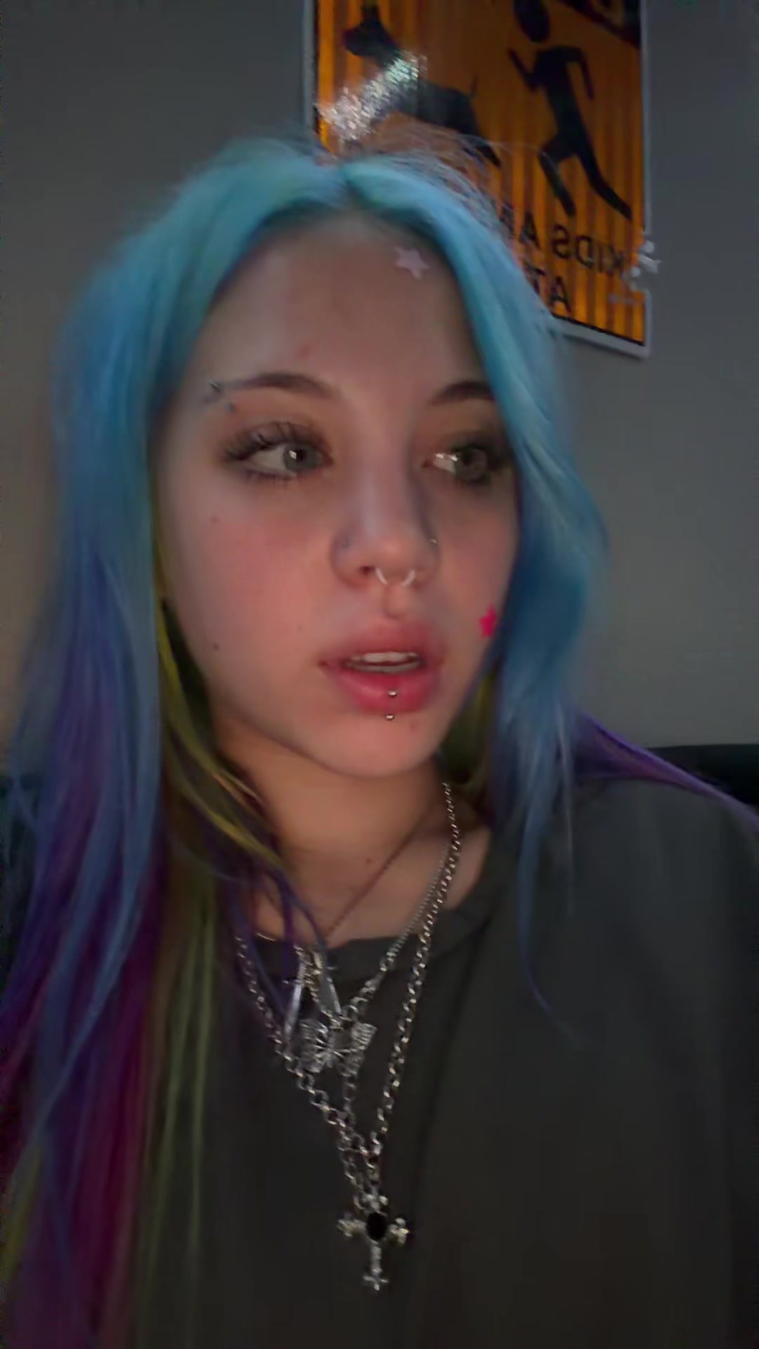 @..