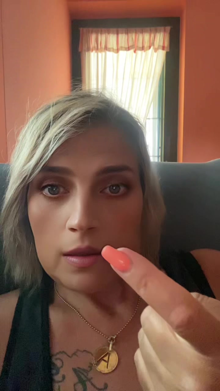 @antoniettadenicol
