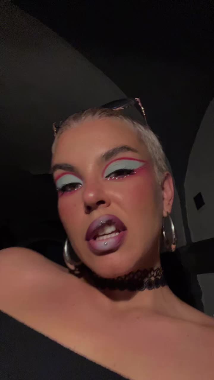 @Valentina