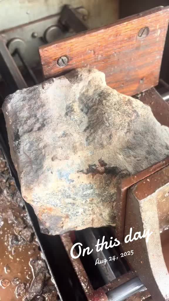 @✝️slytlyflawed lapidary✝️