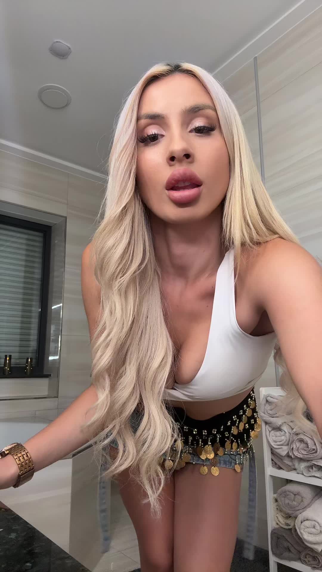 @Vazzzle