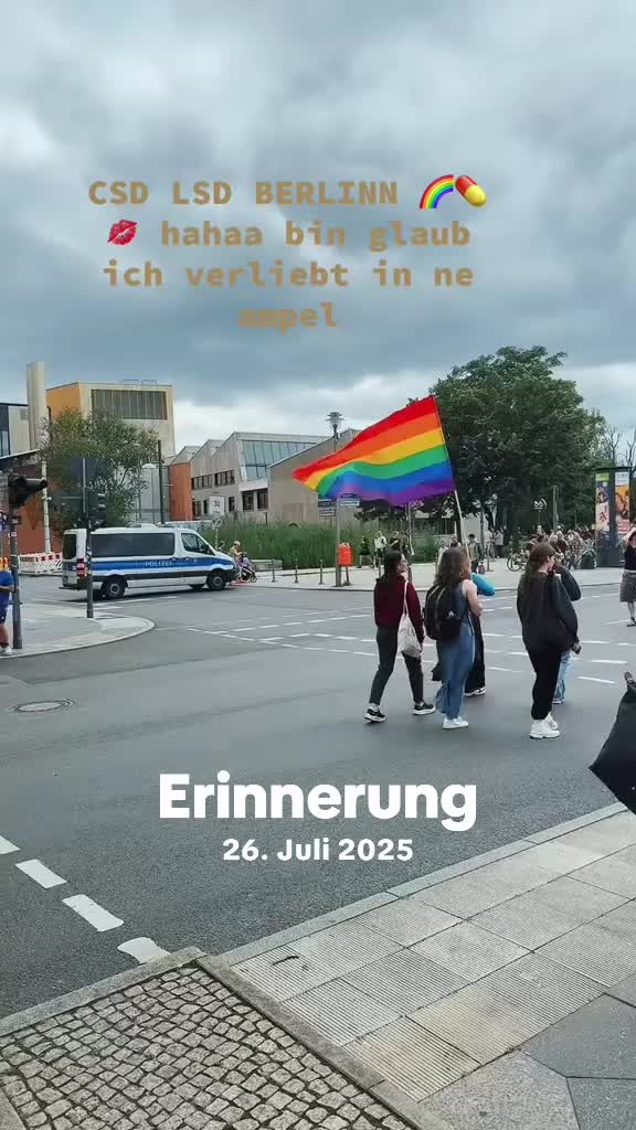 @Follow-> 14195.Berlin