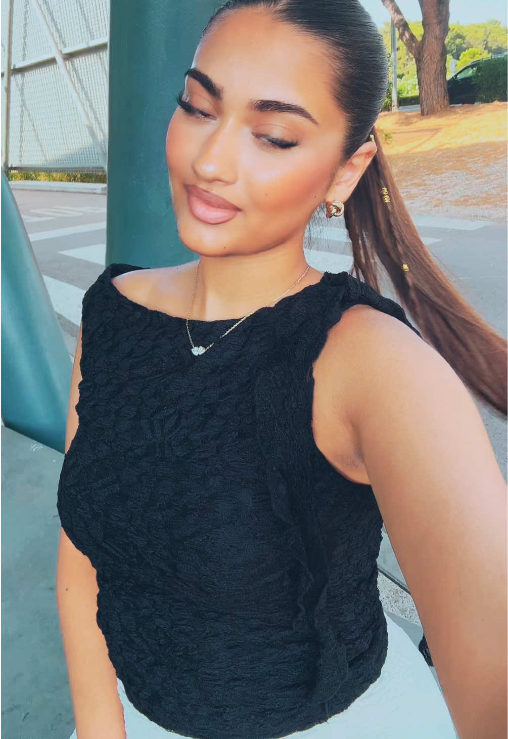 @𝐸🌺