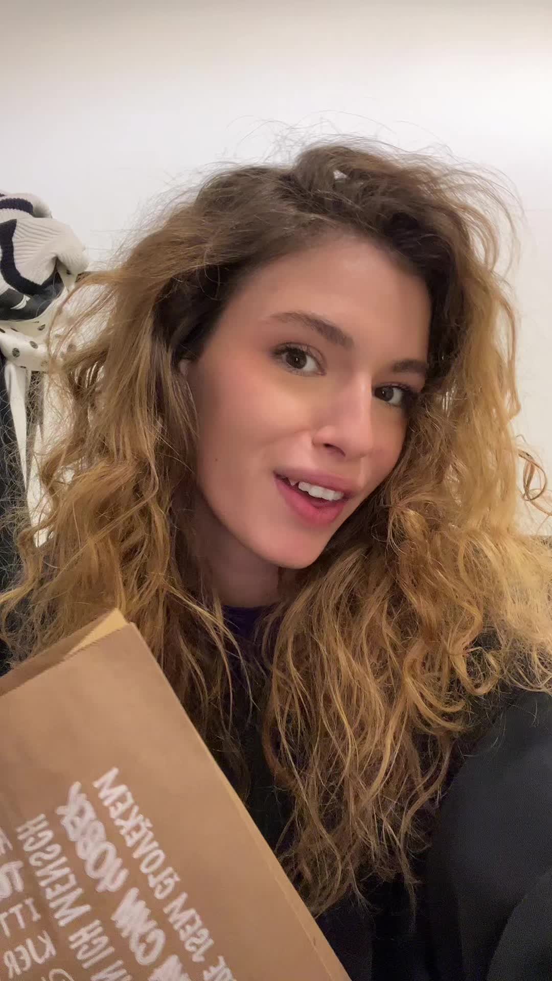 @Ela