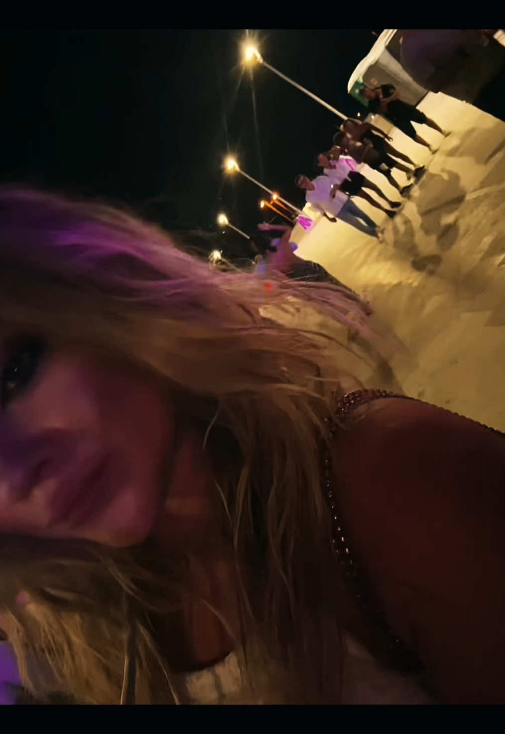 @𝑁𝑜𝑒𝑚𝑖 👱&zwj;♀️✨💫