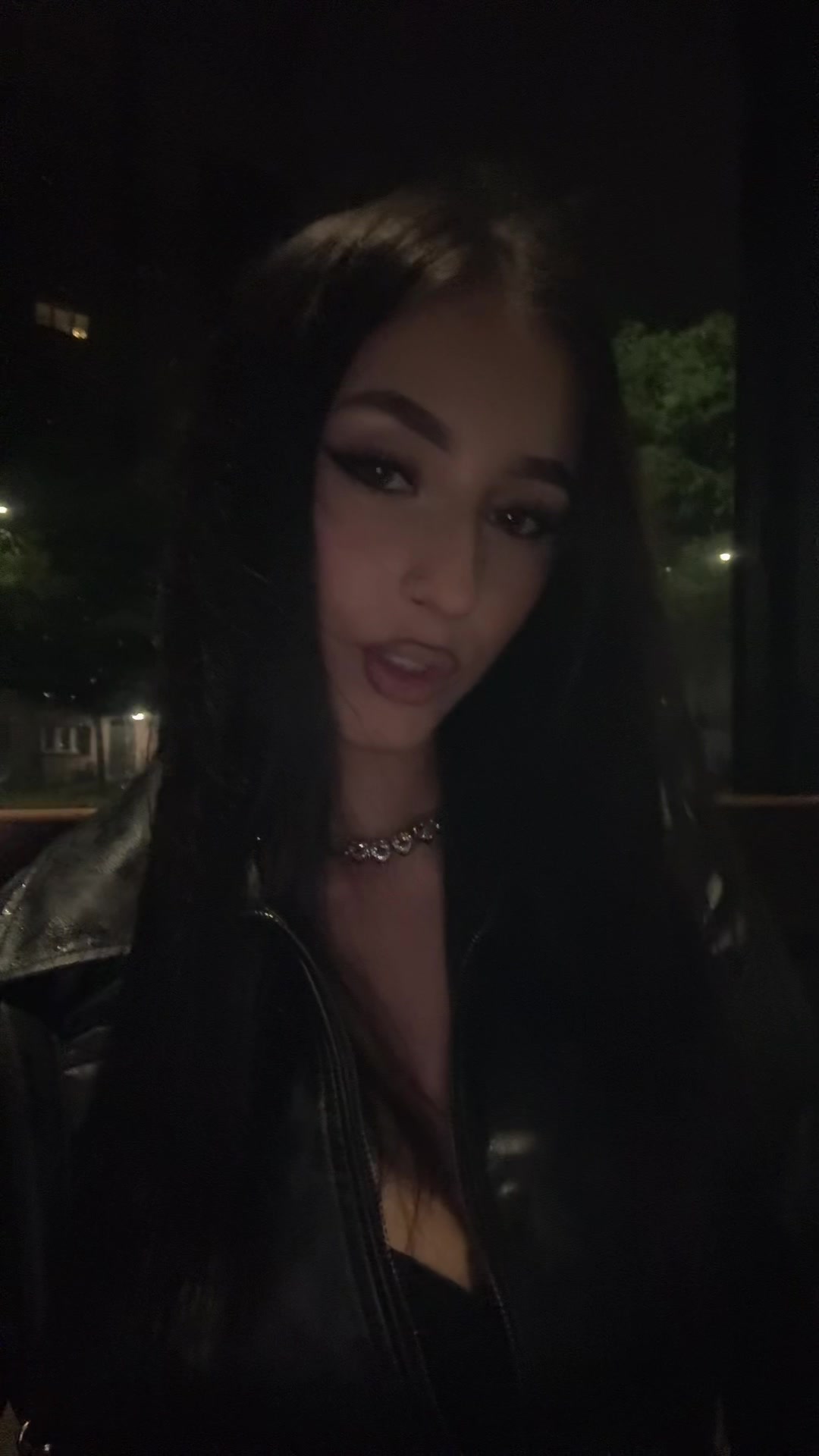 @𝐄𝐦𝐢𝐥𝐲🇫🇷🇵🇱