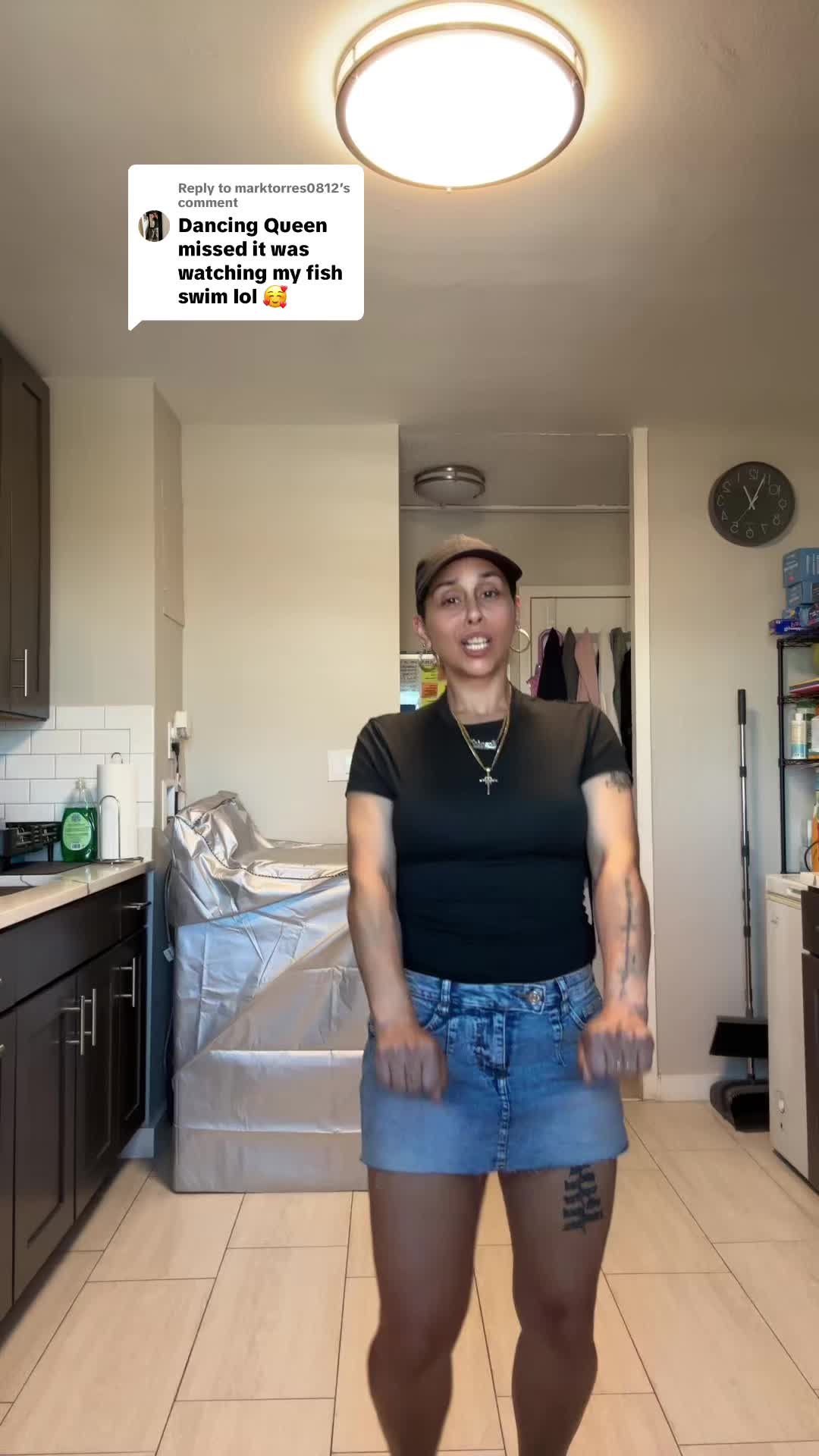 @momof4