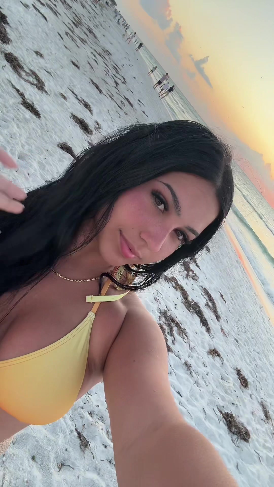 @melanieg._