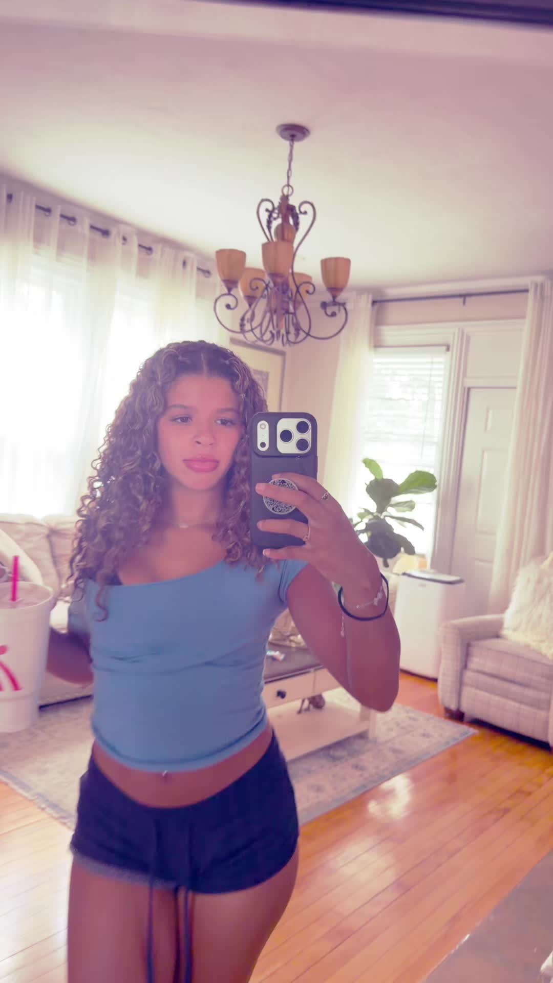 @hennyy