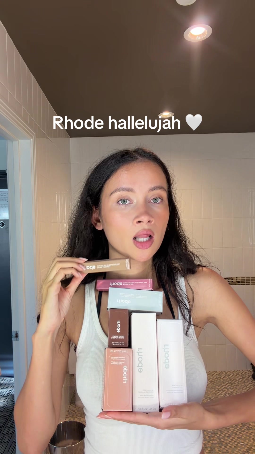 @YsathisJulienne