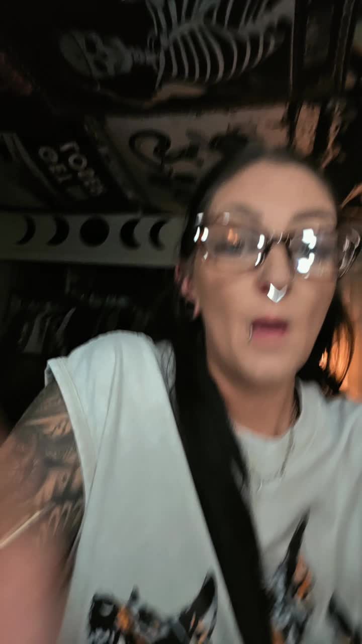 @Kayla 🤙🖤🤘