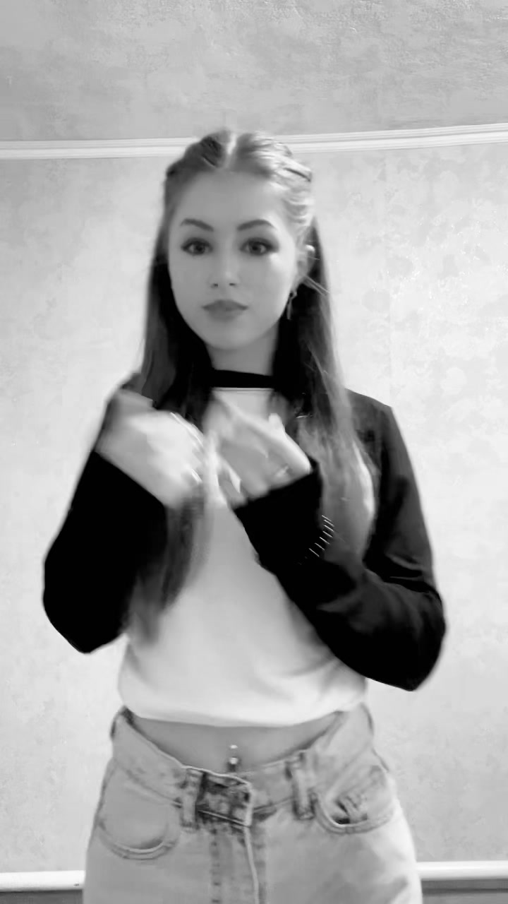 @𝒱𝒾𝓀𝓉ℴ𝓇𝒾𝒶🦋