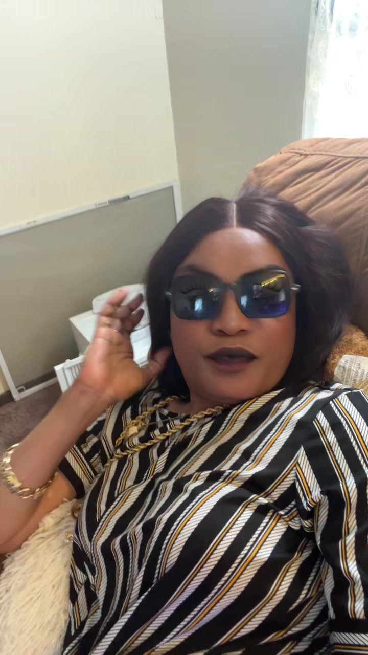 @Veronique