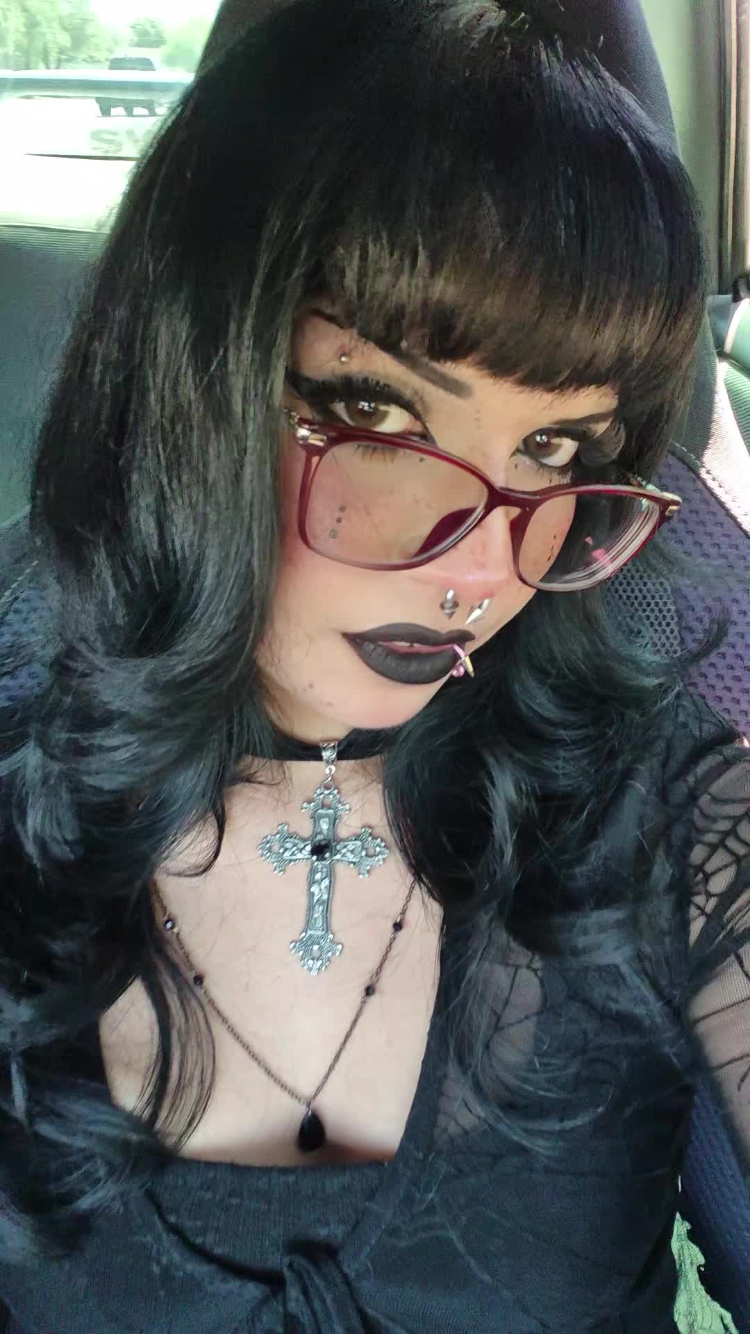 @Miss Dracula
