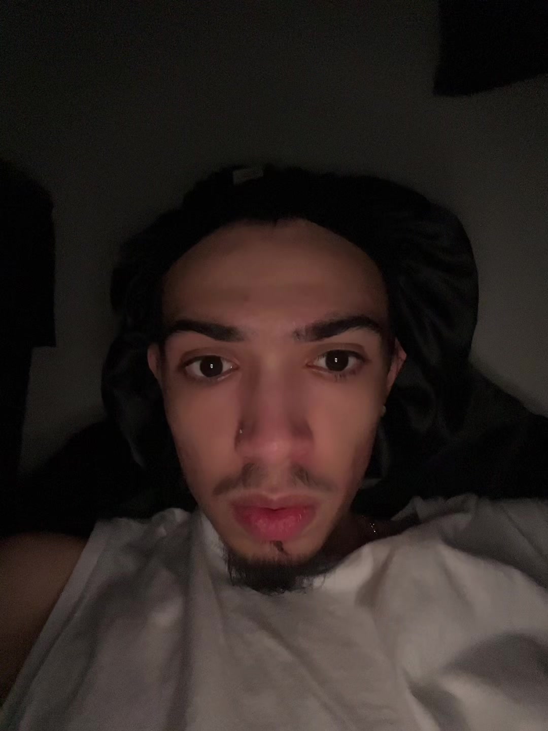 @￼