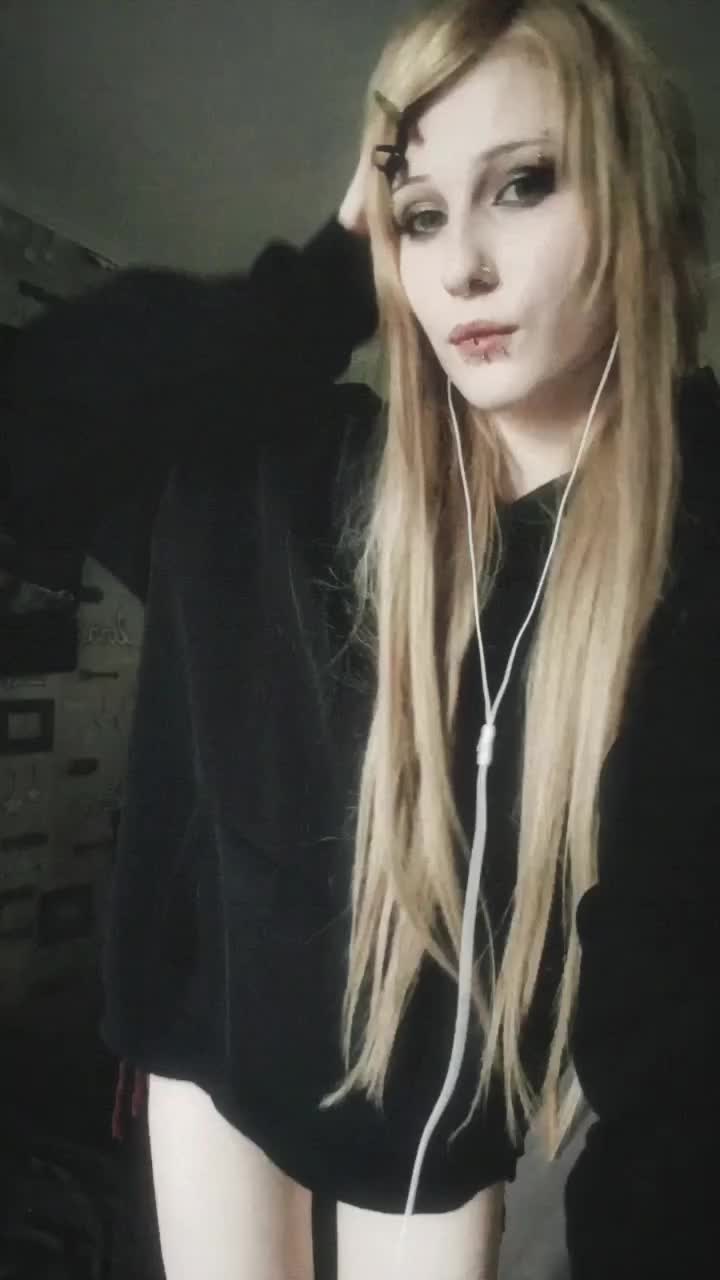 @𝔳𝔬𝔩𝔡𝔢𝔪𝔞𝔯𝔞