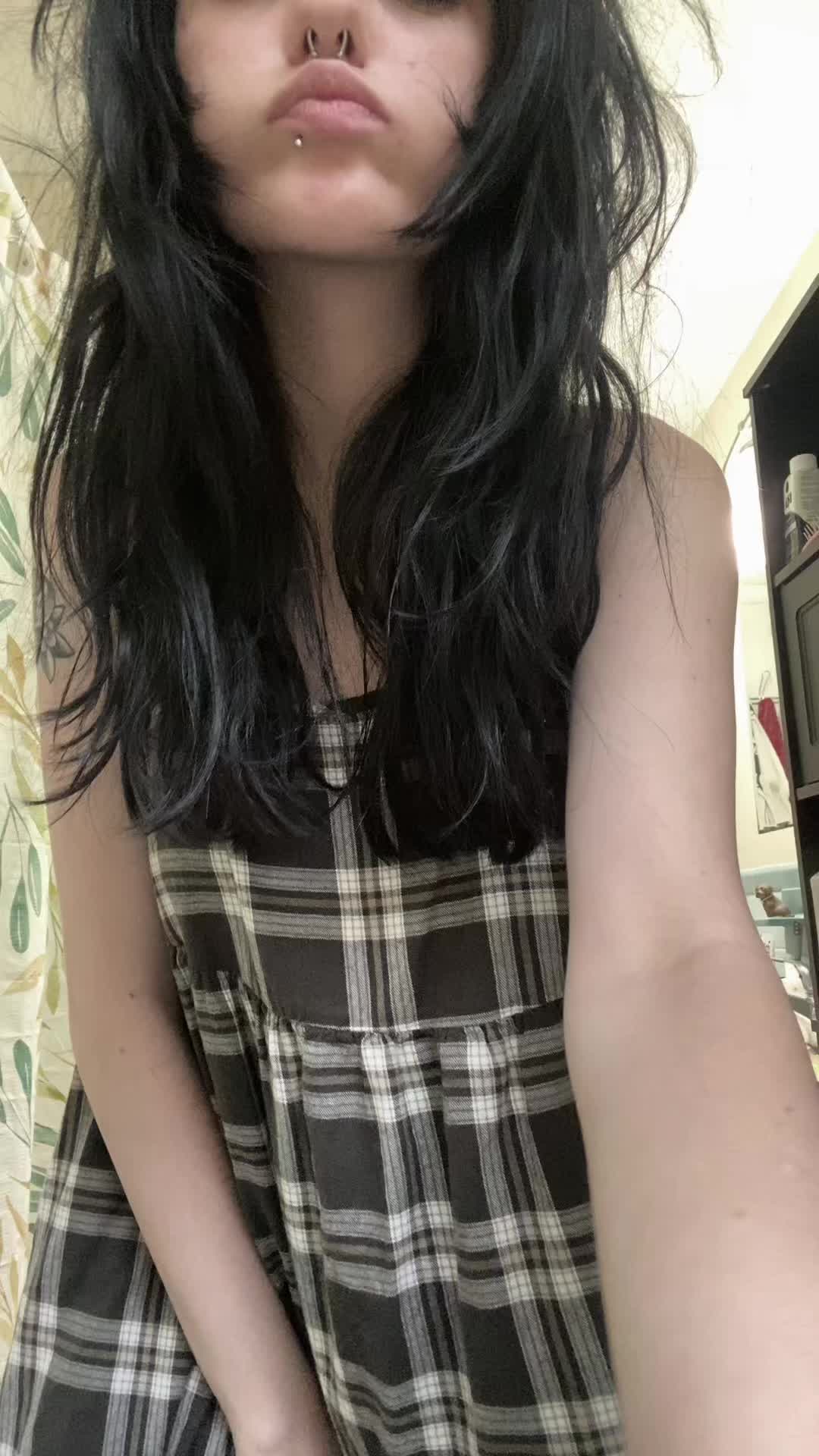 @ZowieElla