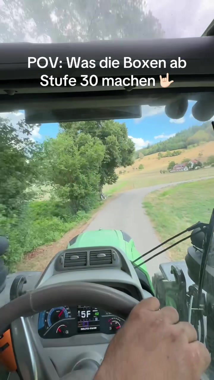 @Deutzfahrerlukas🚜🌾👨🌾