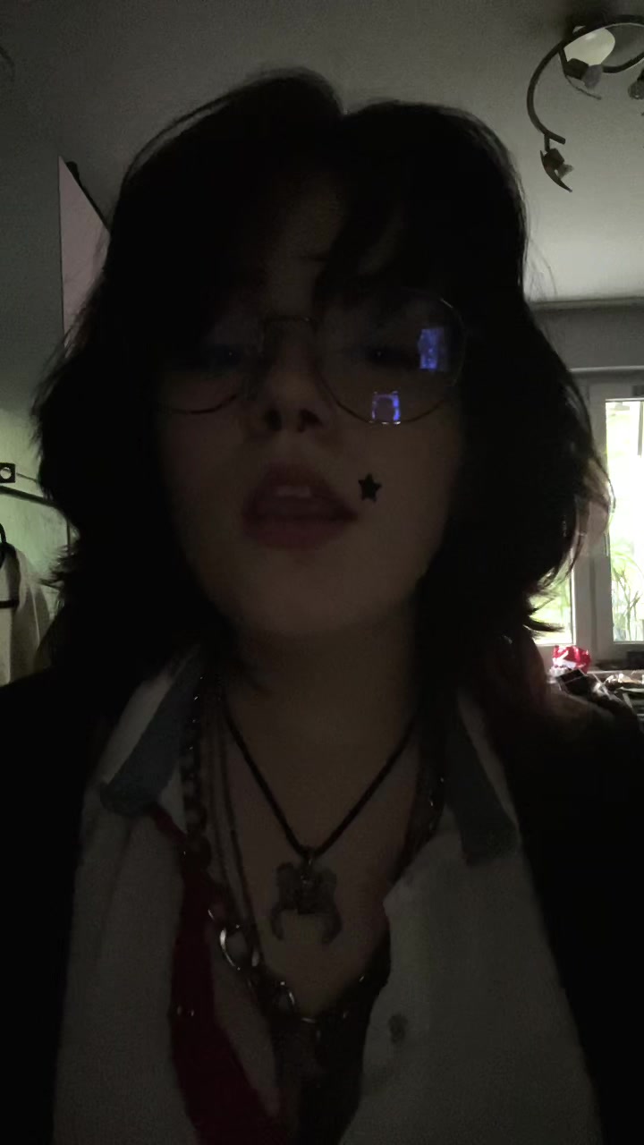 @Coco🦇𖣂