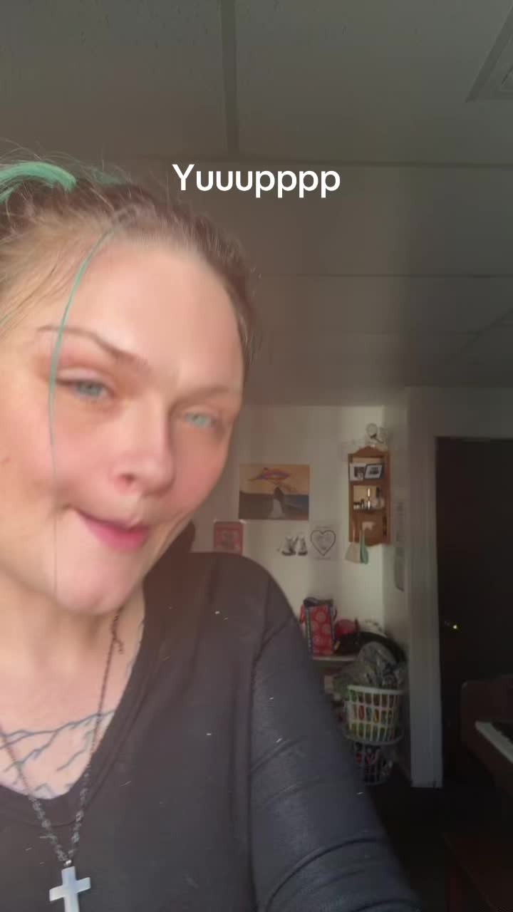 @Bluebeeeemcfly🫐🖤🦩