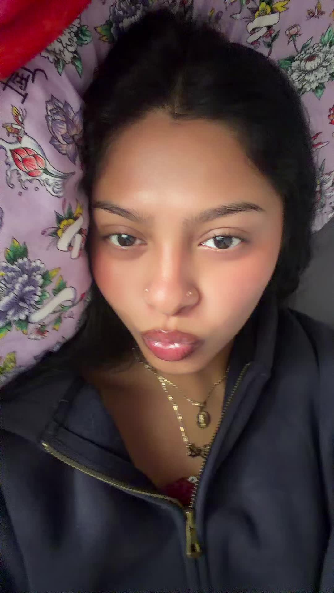 @realassbitch01