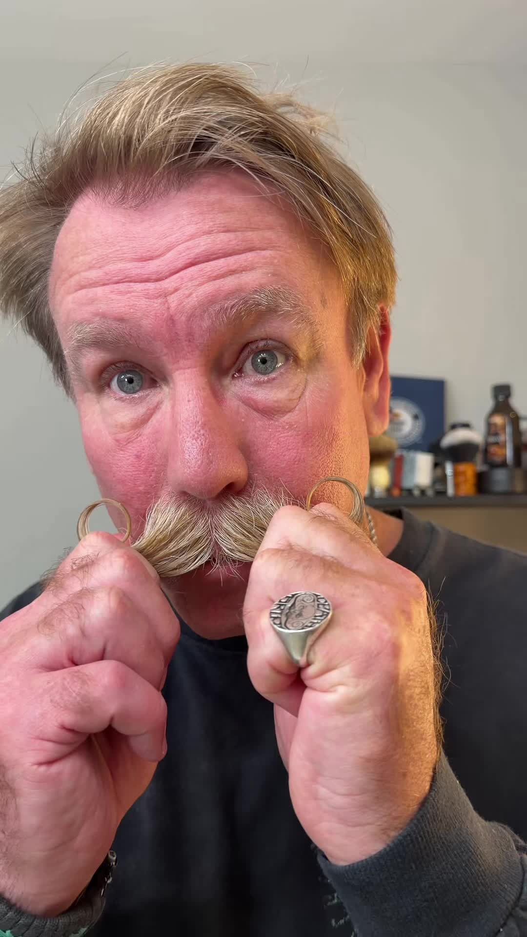 @Bobandelliothismustache
