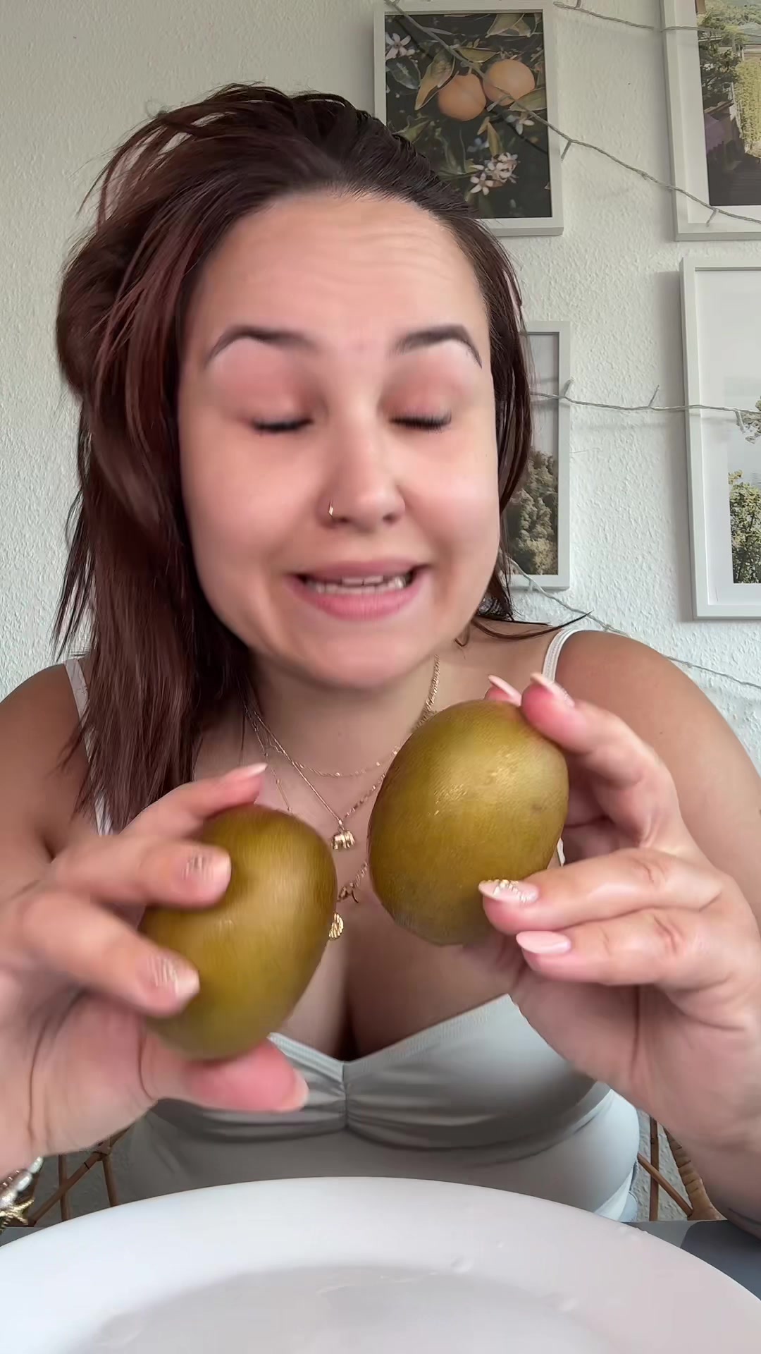 @laurassoberlife