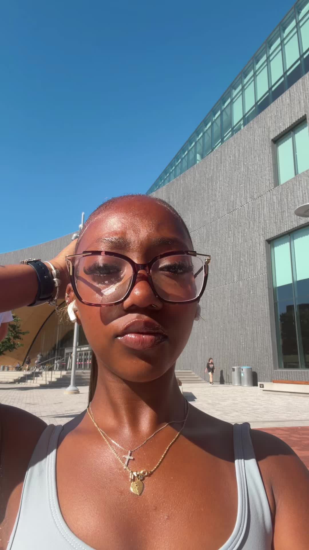 @Raynaa