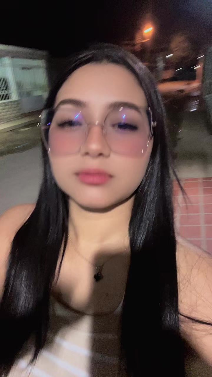 @🦦