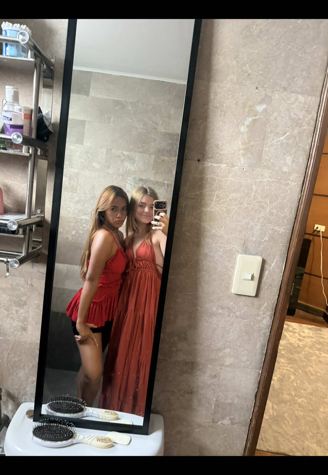 @Bella<3