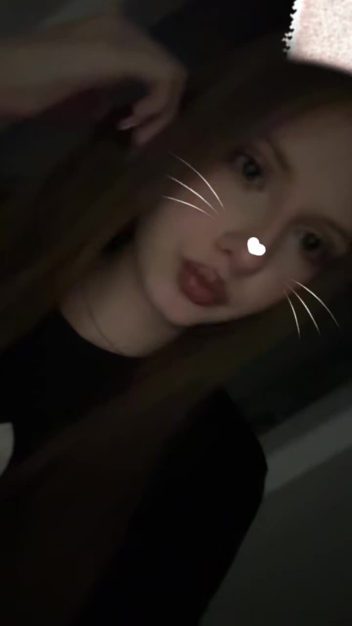 @никааа👅