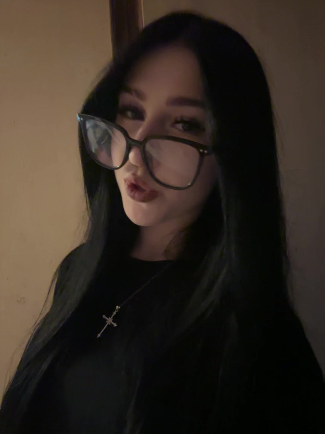 @. dark_rose.