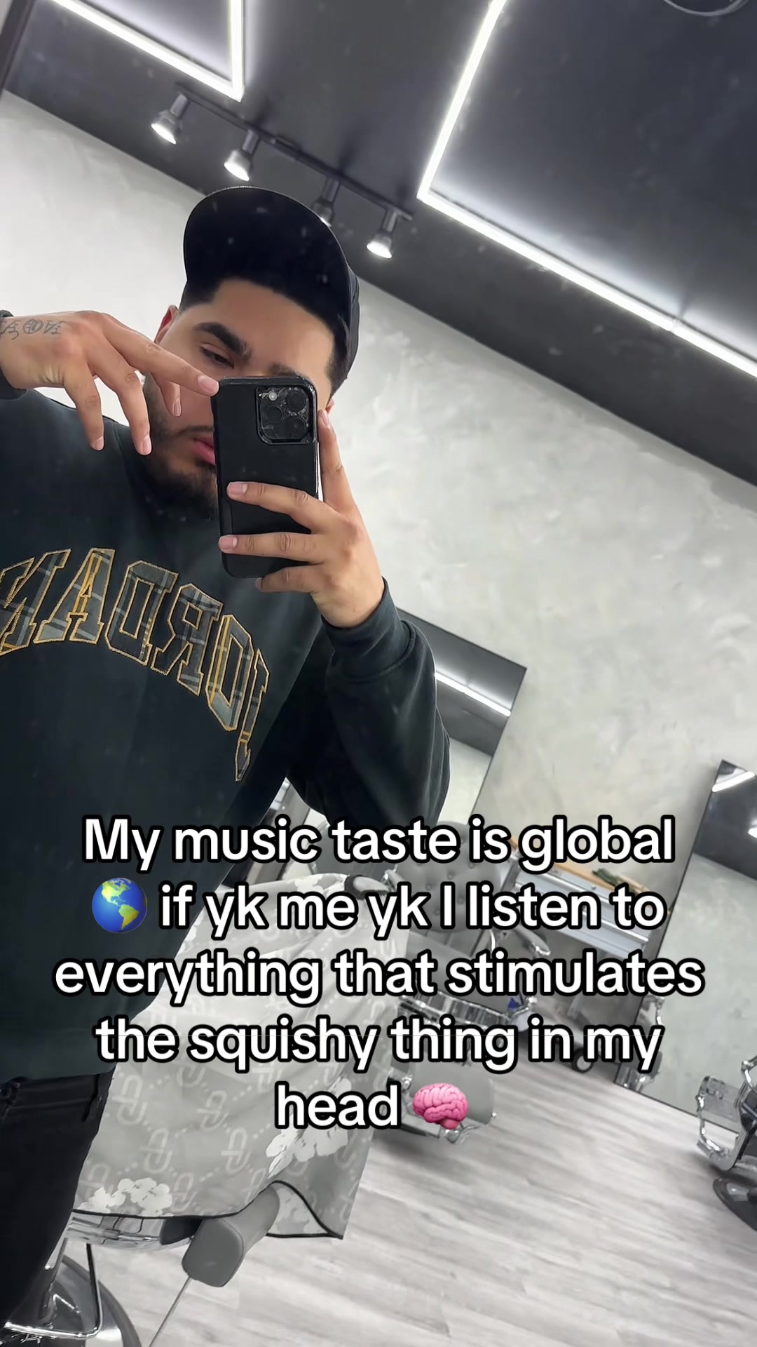 @Kobeee_