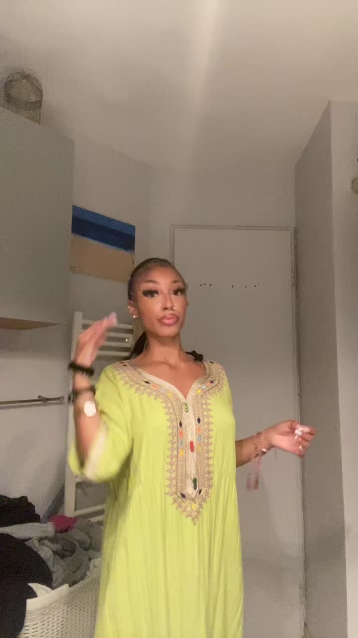 @Naaomi_.4568