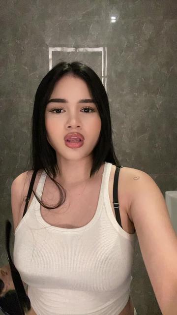 @wassuprachel 👀