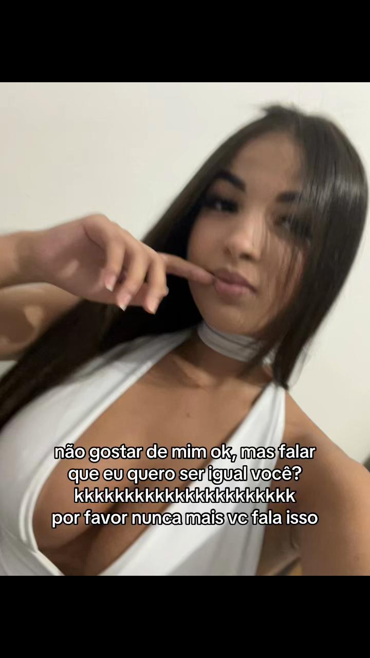 @•R