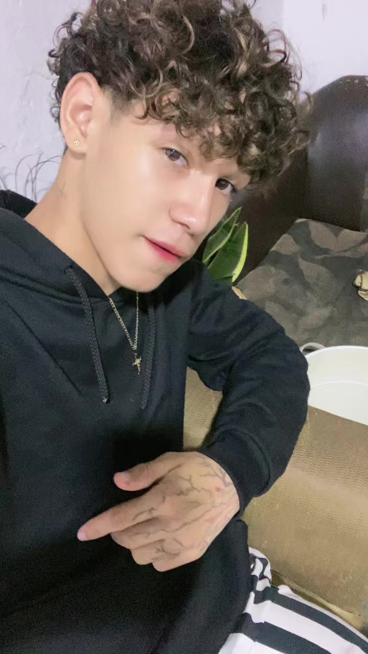 @May🐺.