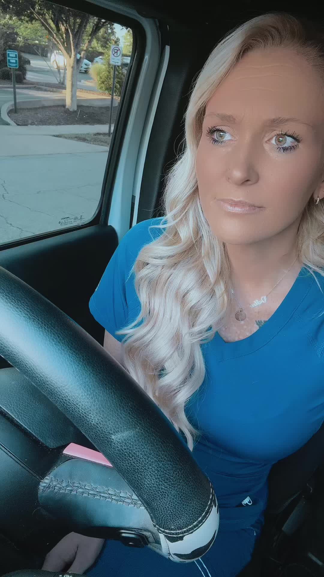 @Alyson 🖤
